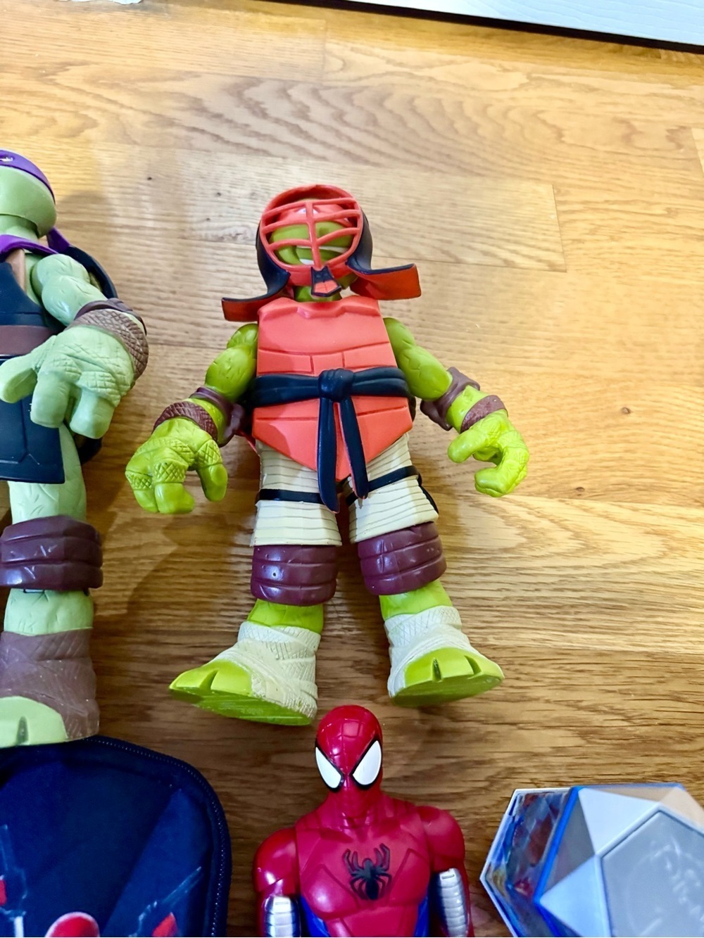 Lot Of Mixed Toys And Figures​​​ - Picture 6 of 7